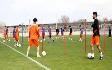 شروع تمرینات تراکتور با یک غایب