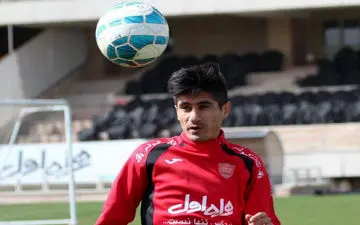 یک پرسپولیسی در سوگ پدر نشست