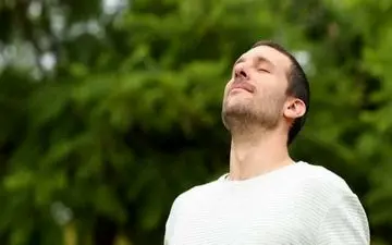 اعصاب تان به‌ هم‌ ریخته؟ با این چند ترفند ساده خود را آرام کنید!