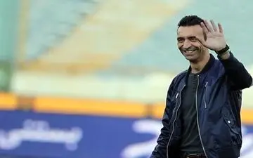 درگیری هواداران پرسپولیس با سرمربی استقلالی مشکی‌پوشان