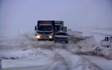 برف محورهای کالپوش را مسدود کرد