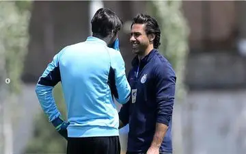 برخورد جالب و باورنکردنی فرهاد مجیدی با ستاره جنجالی استقلال + عکس