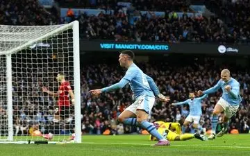 منچسترسیتی با پیروزی دربی امروز به تعقیب لیورپول ادامه داد