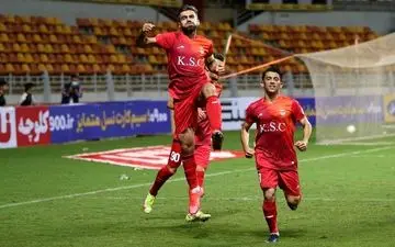 شروع قدرتمندانه مدافع عنوان قهرمانی