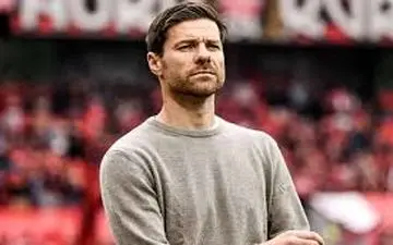 پیشنهاد بزرگ رد شد؛ آلونسو در انتظار پیشنهاد لیورپول است؟