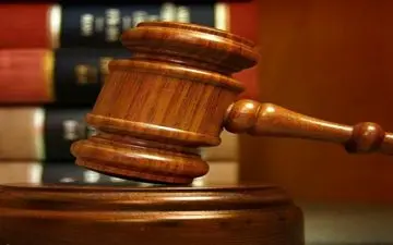 حبس و شکنجه پد‌‌ر برای ممانعت از بخشید‌‌ن اموال