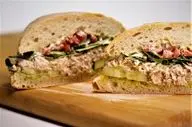 طرز تهیه ساندویچ ماهی خانگی؛ غذای سالم و خوشمزه با طعمی متفاوت