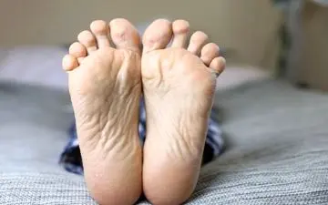  در گرما چگونه از پاهایمان مراقبت کنیم؟