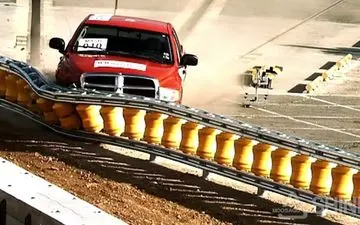 با این اختراع ساده شانس زنده ماندن در تصادفات بیشتر می‌شود+فیلم