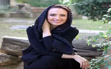 شب گردی گلاره عباسی و همسرش، در اولین برف امسال (عکس)