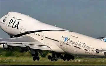 اتباع کانادایی، پاکستان را به مقصد کشورشان ترک کردند
