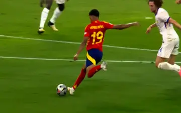 سوپر گل یامال؛ گل اول اسپانیا به فرانسه + ویدئو