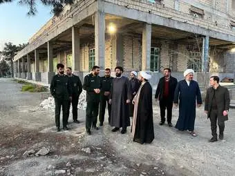  نشست مشترک فرمانده سپاه و رئیس اوقاف شهرستان قدس در امامزاده حضرتین