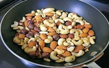  مصرف روزانه آجیل باعث چاقی می‌شود ؟