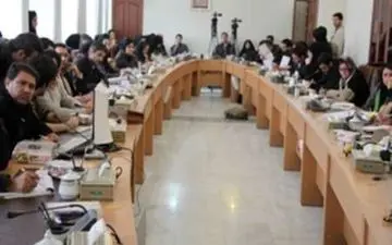 حضور یکصد نماینده رسانه در یک نشست خبری