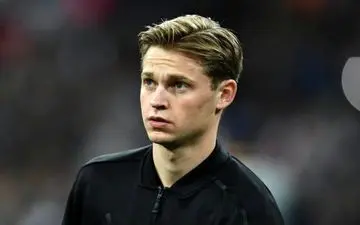  هافبک هلندی بارسلونا در رادار مدیران شیاطین سرخ 