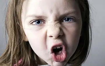 مادرانی که عزت نفس پائینی دارند فرزند نوجوان شان این بلاها را سرشان می آورند