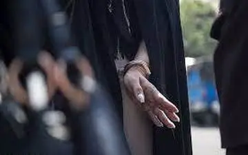 شوهرم مشکوک شده بود ولی تا روزی که پیامک‌های فرهاد را دید به روی خودش نیاورد!