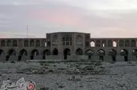 در بستر زاینده رود تردد نکنید