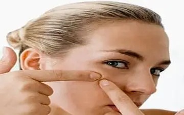  10 عادتی که چهره تان را زشت می کند!