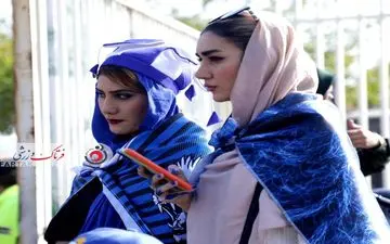 لحظه دیدنی ورود بانوان استقلالی به ورزشگاه آزادی+تصاویر 