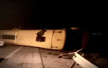 واژگونی اتوبوس در کرمان؛ ۲۲ مصدوم در مسیر بازگشت اتباع