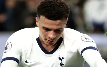 ستاره تاتنهام مجروح شد/ سارقان منزلش به او حمله کردند 