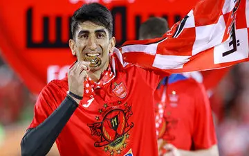 تصویر جنجالی بیرانوند در میان 4 ز‌ن! + عکس