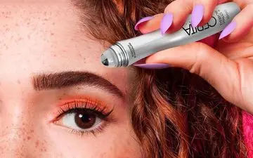 
آیا سرم‌های تقویت ابرو واقعا تاثیر دارند؟
