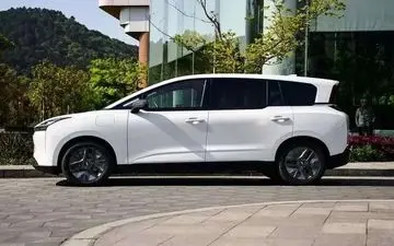 معرفی و مشخصات فنی سدان برقی بستیون NAT