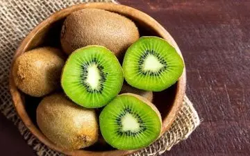 اگر اهل خوردن این میوه هستید/ مراقب باشید؛ خوابیدن بعد از آن ممنوع!