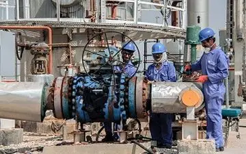 روایت زندگی و روزه داری کاسبان رزق حلال در یک پالایشگاه