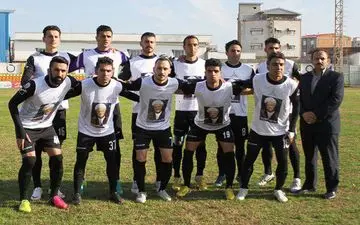 تصویر آیت الله هاشمی بر پیراهن مس