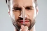 موهای بینی؛ سپر دفاعی طبیعی که نباید قربانی موم انداختن شود

