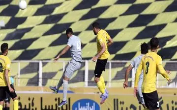 باشگاه فجرسپاسی: چرا هواداران باید از کمترین حقشان محروم باشند؟