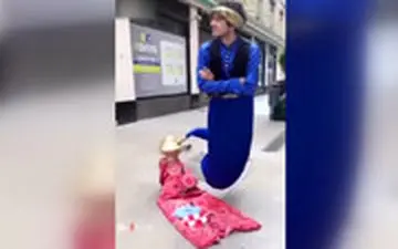 گدایی‌های خلاقانه در گوشه و کنار دنیا!