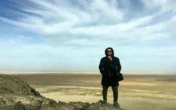 تیپ جالب امین حیایی در کوه خواجه هامون (عکس)