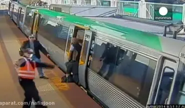 گیر کردن پای مرد تو شکاف مترو وهزاران نفر برای کمک کردن+فیلم