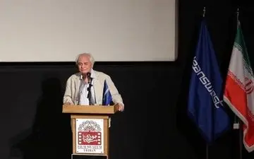 مرور خاطراتی از مرحوم کیارستمی در مراسم جایزه عکس "پنج"