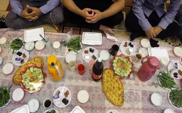 
وعده های غذایی افطار/ عوارض نخوردن سحری