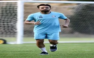  مدافع مصدوم استقلال برای بازگشت استارت زد(عکس)