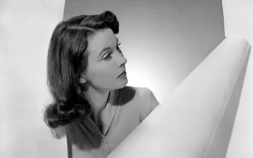 کتابخانه بازیگر زن معروف به حراج گذاشته شد