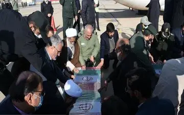 پیکر مادر شهیدان تورج و بهروز الماسی تشییع شد