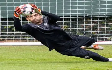 آنتورپ با پیروزی در غیاب بیرانوند صدرنشین شد