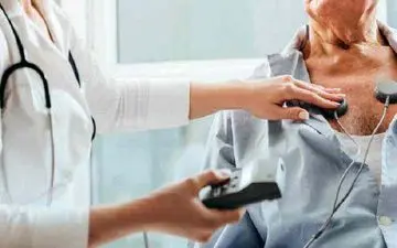 درمان رعشه دست| انواع راه‌های درمان رعشه دست را بشناسید