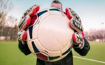 استقلال و پرسپولیس بخش اعظمی از افتخارات خود را مدیون این ستاره هستند+عکس