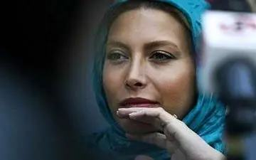  سلفی ماشینی «فریبا نادری»