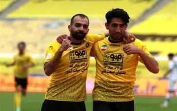 سپاهان و هوادار؛ حق اشتباه ندارید!