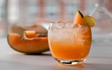 اگه دنبال یه نوشیدنی فوق العاده ای این آموزش رو از دست نده| میلک طالبی رو اینجوری درست کن