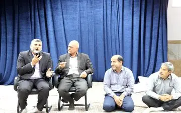 تجمع اهالی روستای ده‌کبود در بیت امام جمعه کرمانشاه و پیگیری  دکتر علیرضا شهرستانی به روایت تصویر